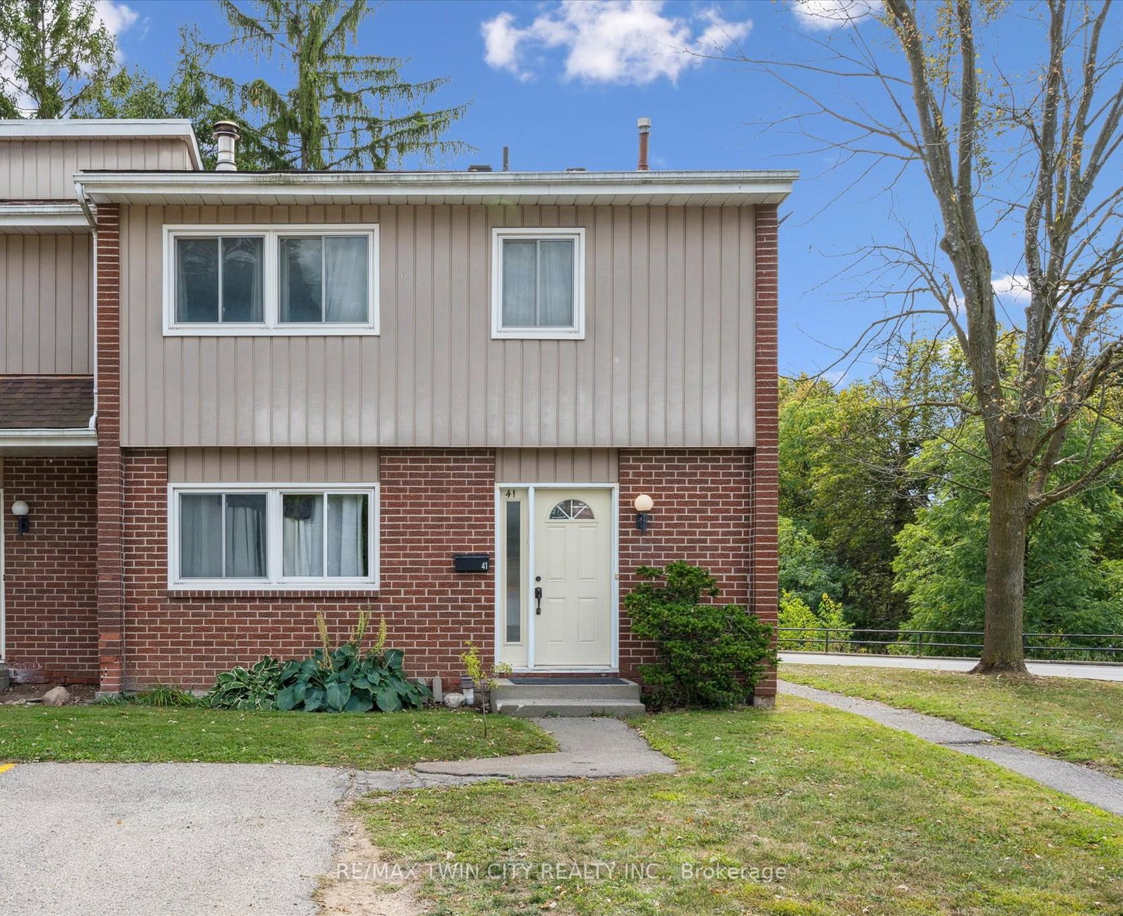 121-university-avenue-e-waterloo-ontario-x12674104