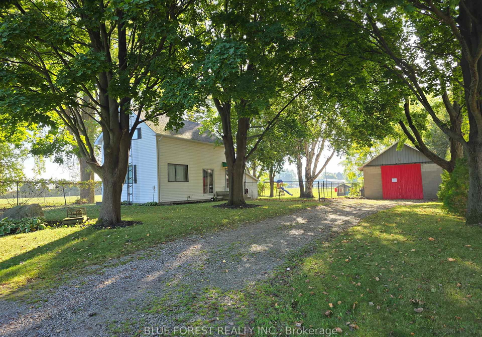 138-centre-street-west-elgin-ontario-x12675438