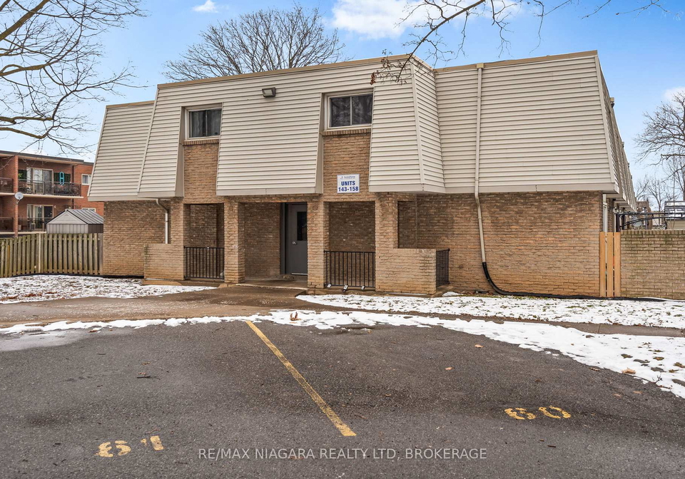 17-old-pine-trail-st-catharines-ontario-x12675578