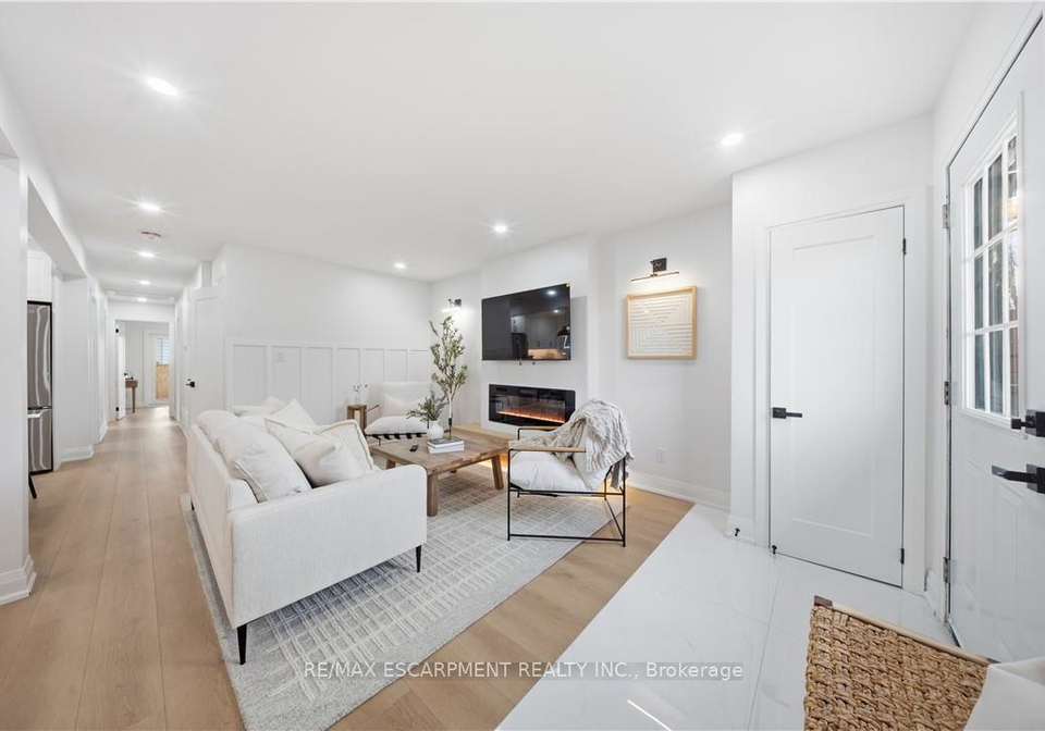 11-garside-avenue-s-hamilton-ontario-x12675928