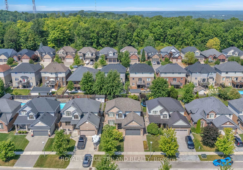 823-longworth-road-london-south-ontario-x12675940