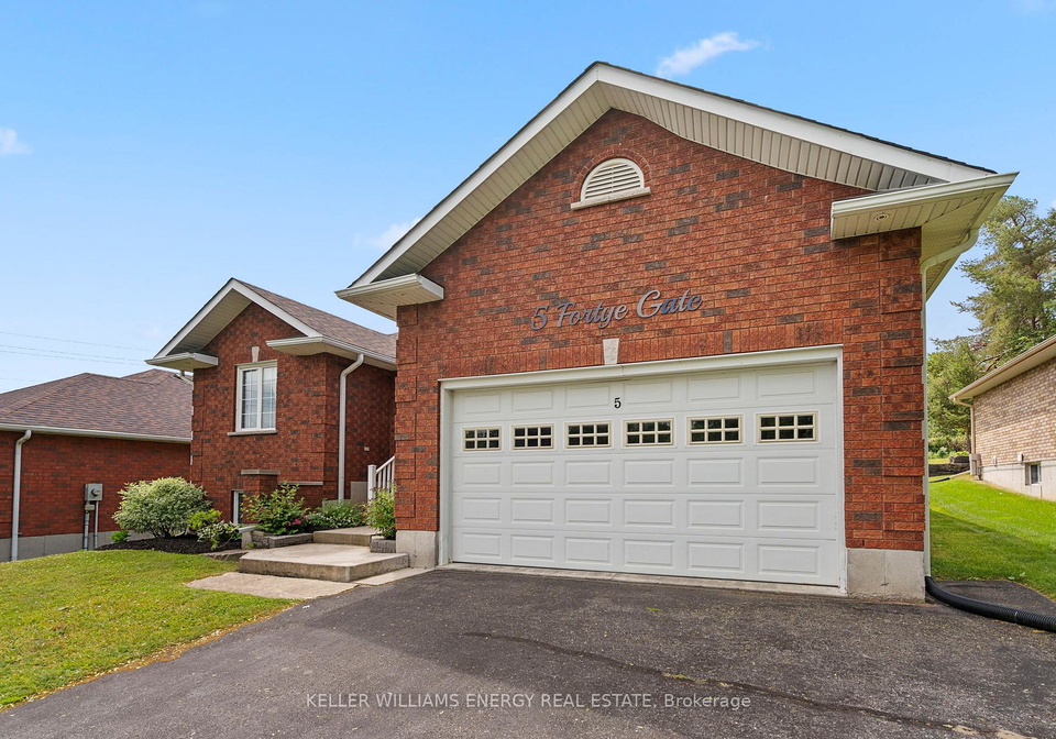 5-fortye-gate-peterborough-ontario-x12676304