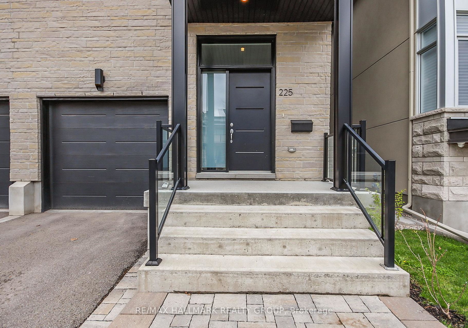 225-royal-avenue-ottawa-ontario-x12676634