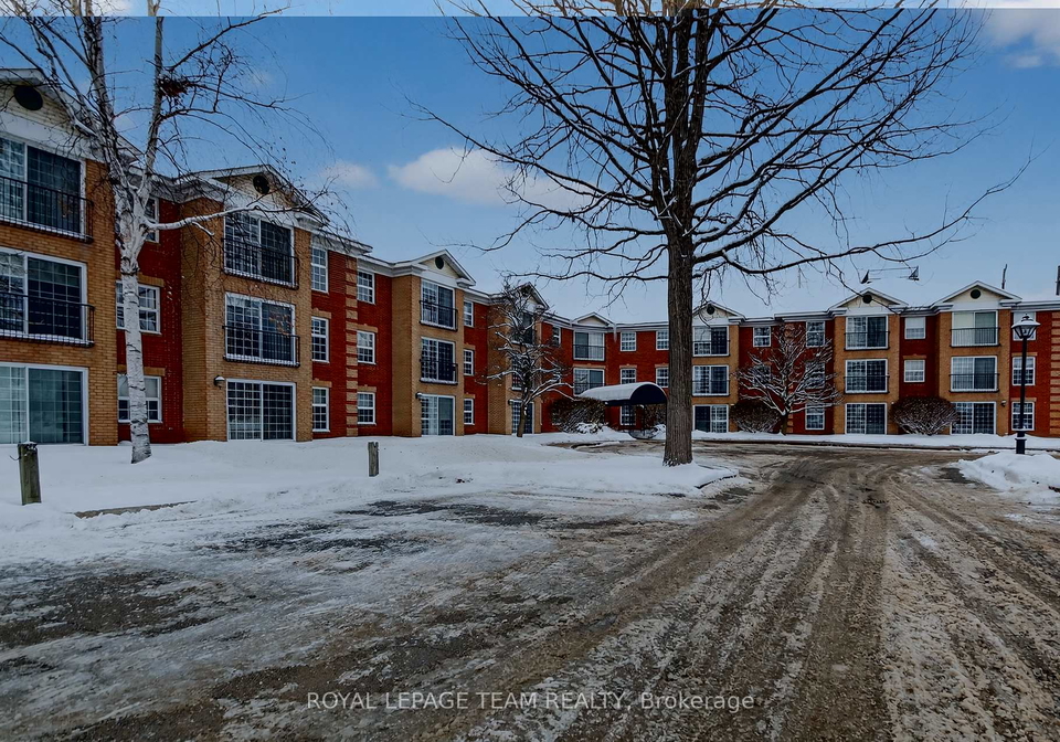 40-pearl-street-smiths-falls-ontario-x12677146