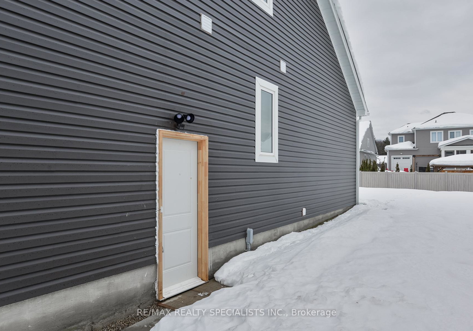 54-dyer-crescent-bracebridge-ontario-x12677934