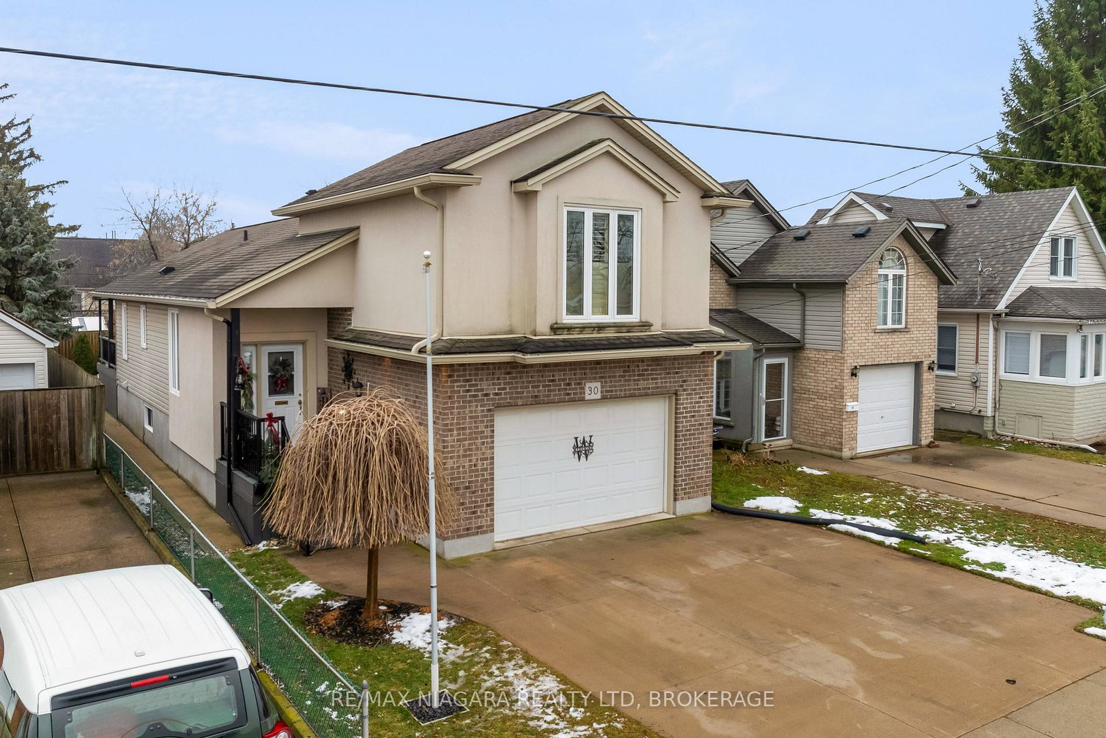 30-ball-avenue-e-st-catharines-ontario-x12678086
