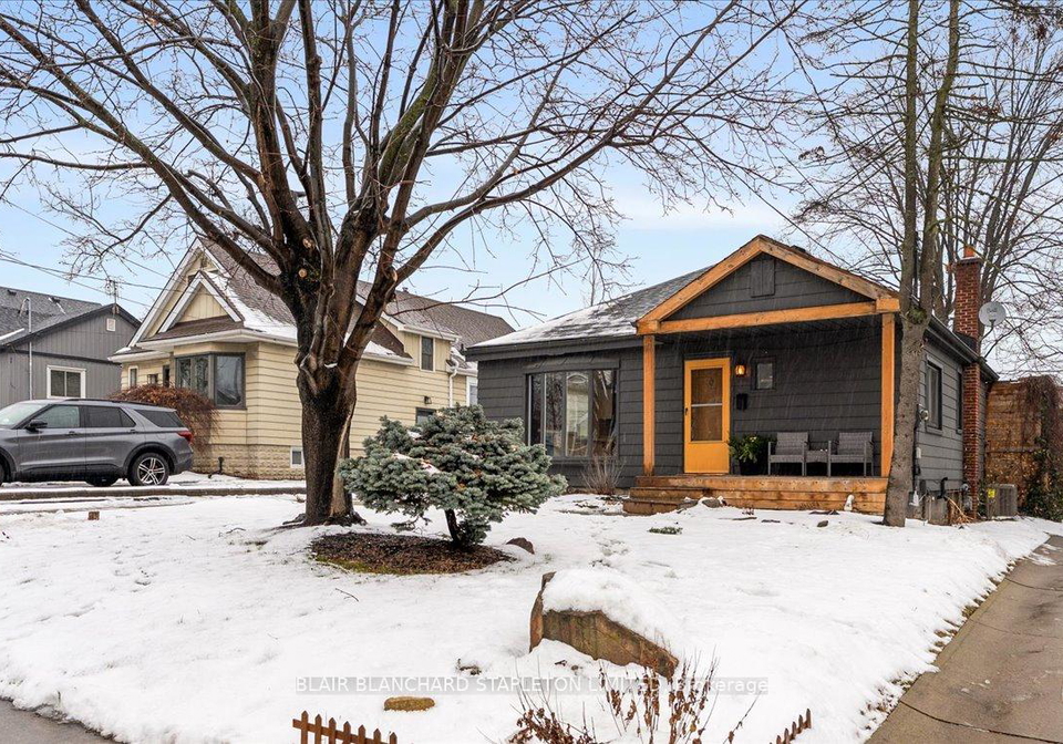 11-scotia-avenue-hamilton-ontario-x12678282