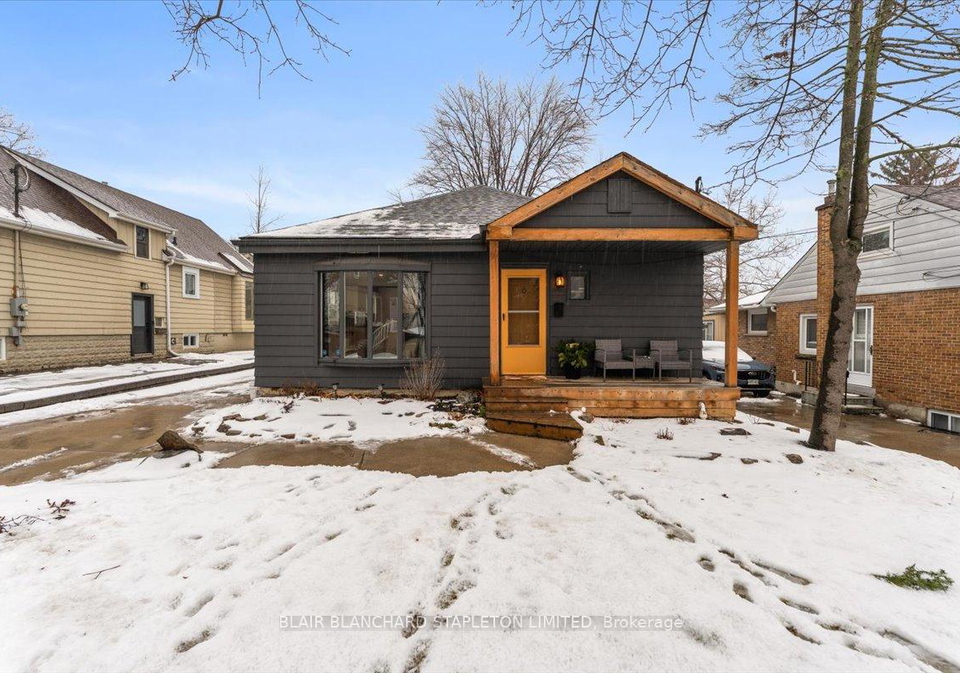 11-scotia-avenue-hamilton-ontario-x12678282