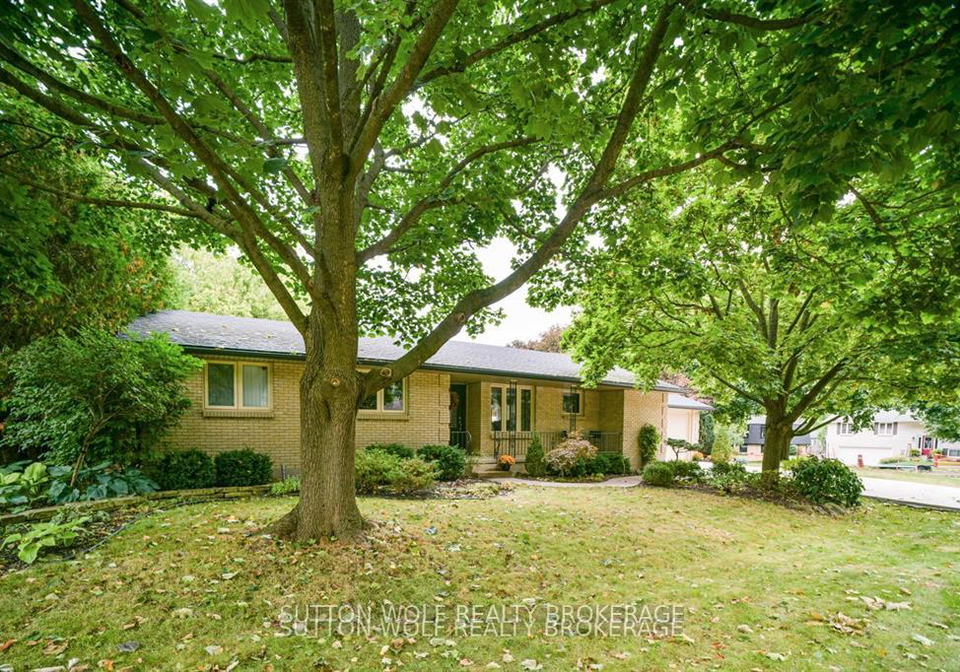 60-sunset-avenue-warwick-ontario-x12678710