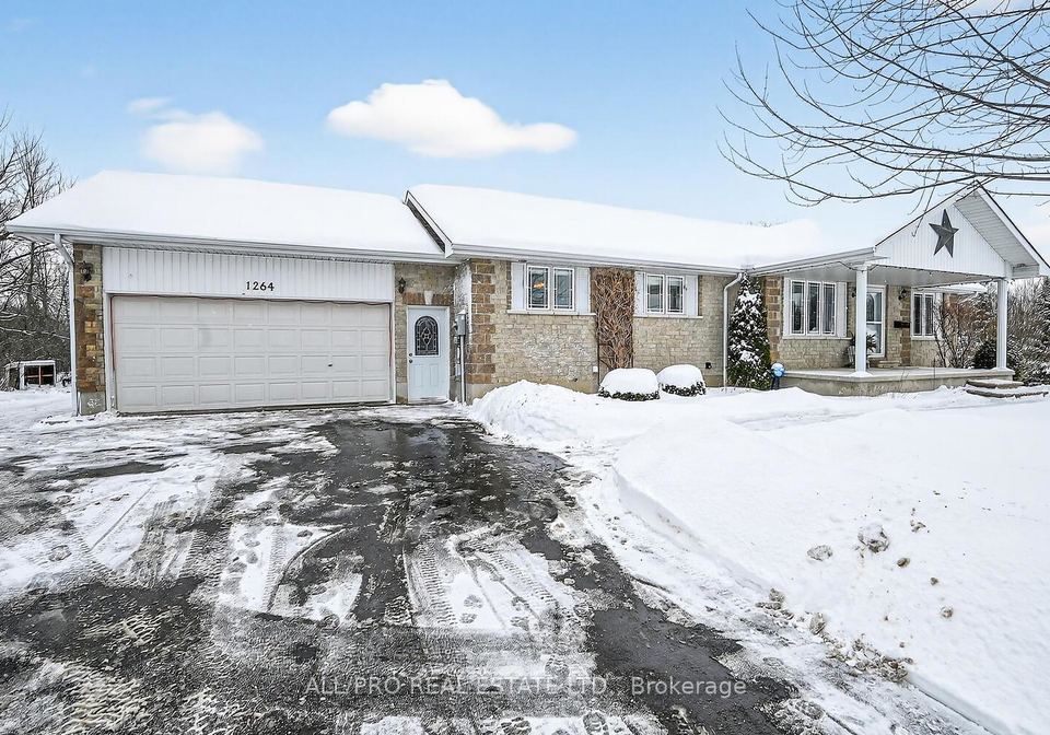 1264-lori-elizabeth-street-north-dundas-ontario-x12678950