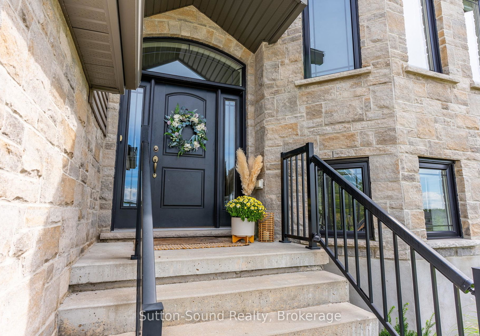 111-donway-drive-chatsworth-ontario-x12679508