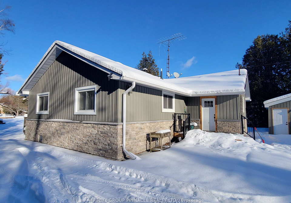 2473-selwyn-bay-lane-selwyn-ontario-x12679594