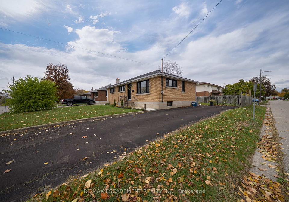 37-rowanwood-avenue-brantford-ontario-x12679614