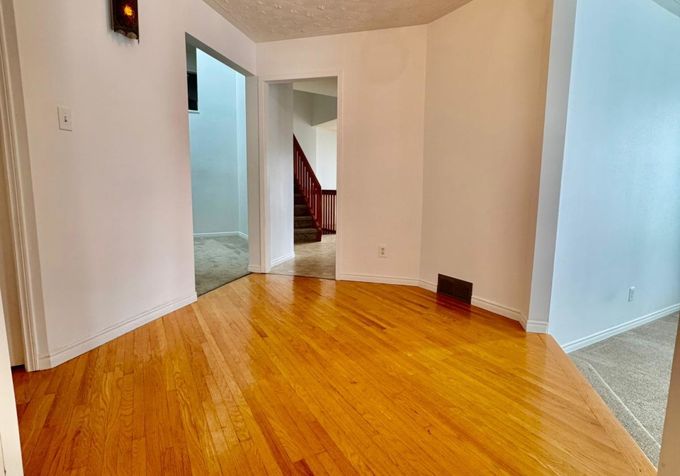 140-dinison-crescent-kitchener-ontario-x12680300