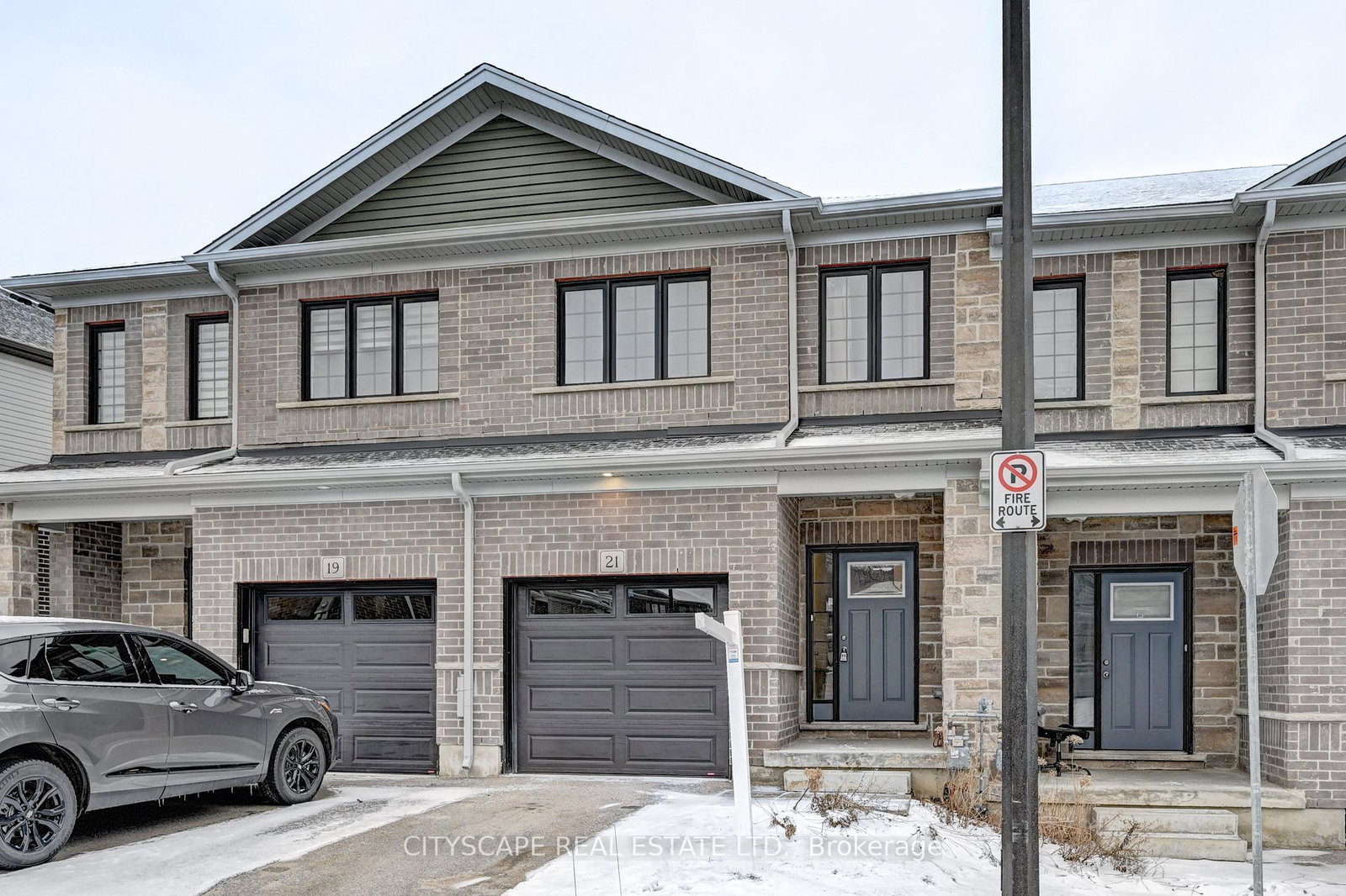 21-woodedge-circle-kitchener-ontario-x12681114
