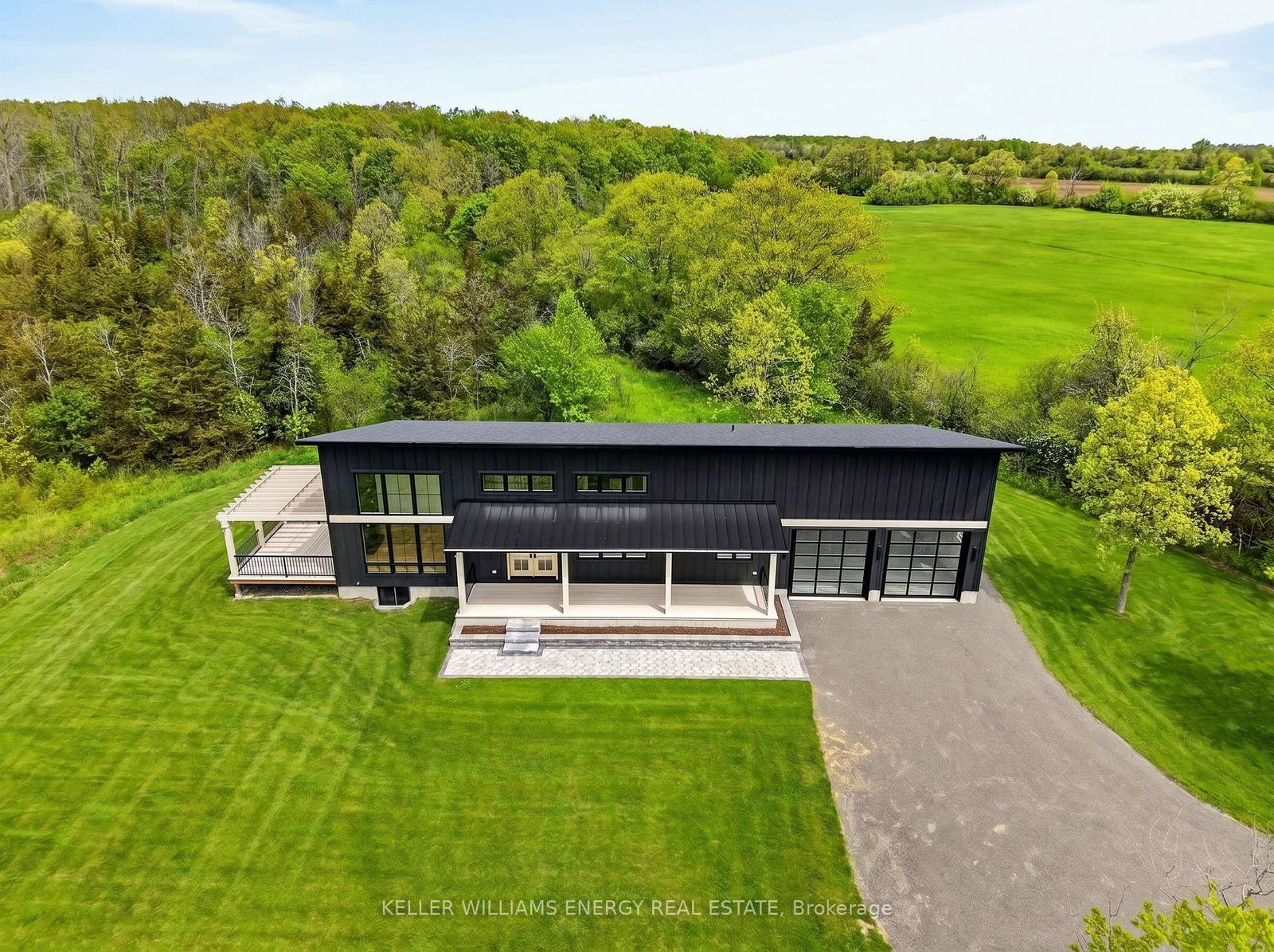1032-burr-road-prince-edward-county-ontario-x12681312