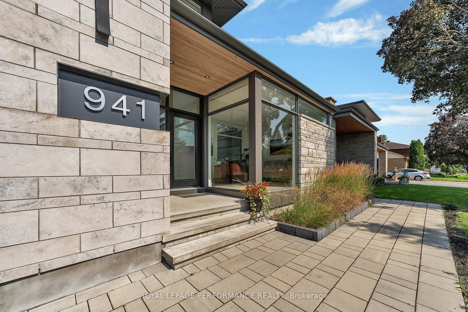 941-winnington-avenue-ottawa-ontario-x12681650