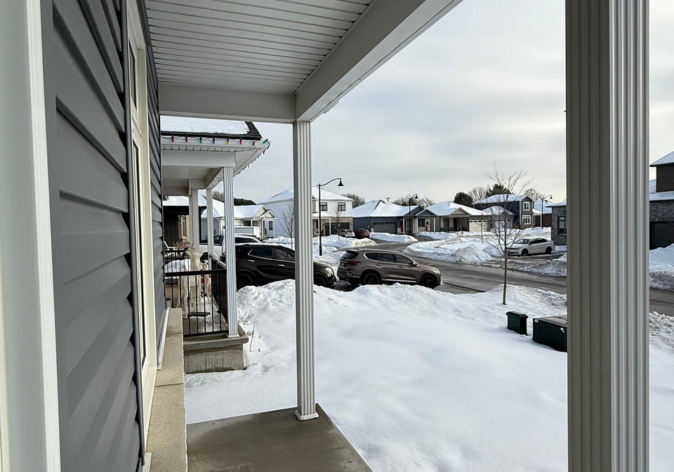 15-allen-street-prince-edward-county-ontario-x12681910