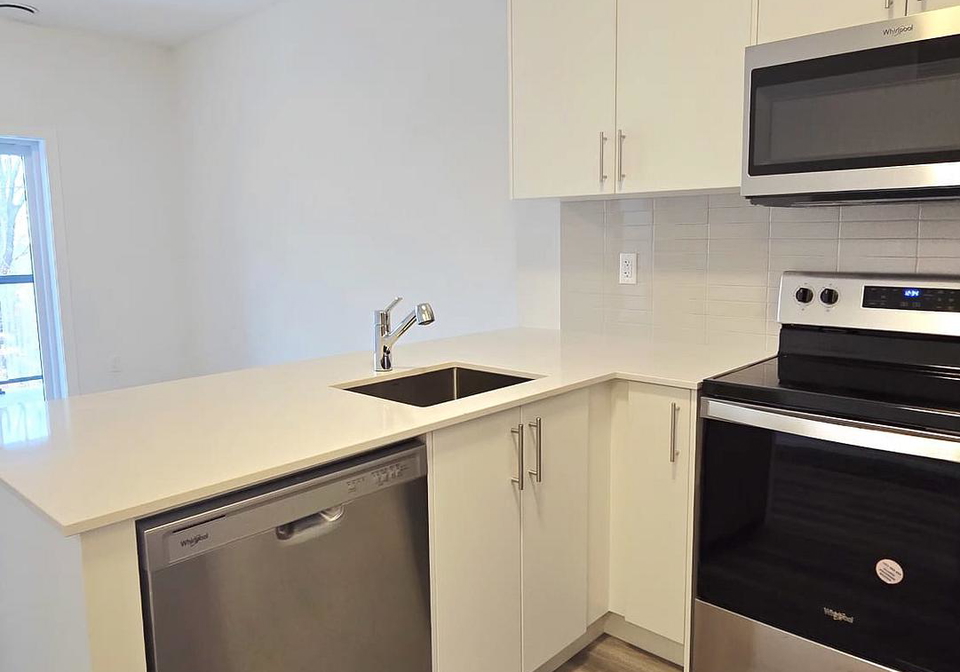 1100-lackner-place-kitchener-ontario-x12684342
