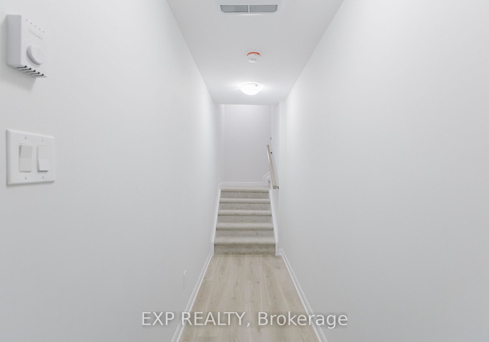 1245-creekway-private-kanata-ontario-x12684348