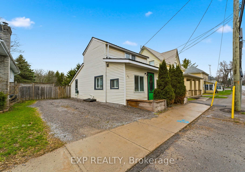 41-lake-street-prince-edward-county-ontario-x12684368