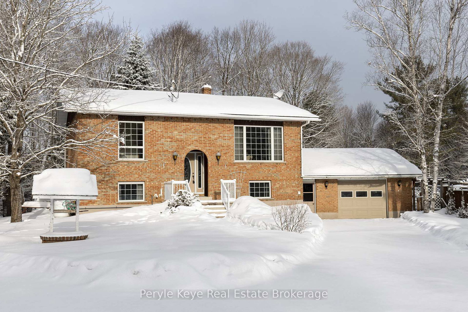 688-stephenson-1-road-e-huntsville-ontario-x12685530