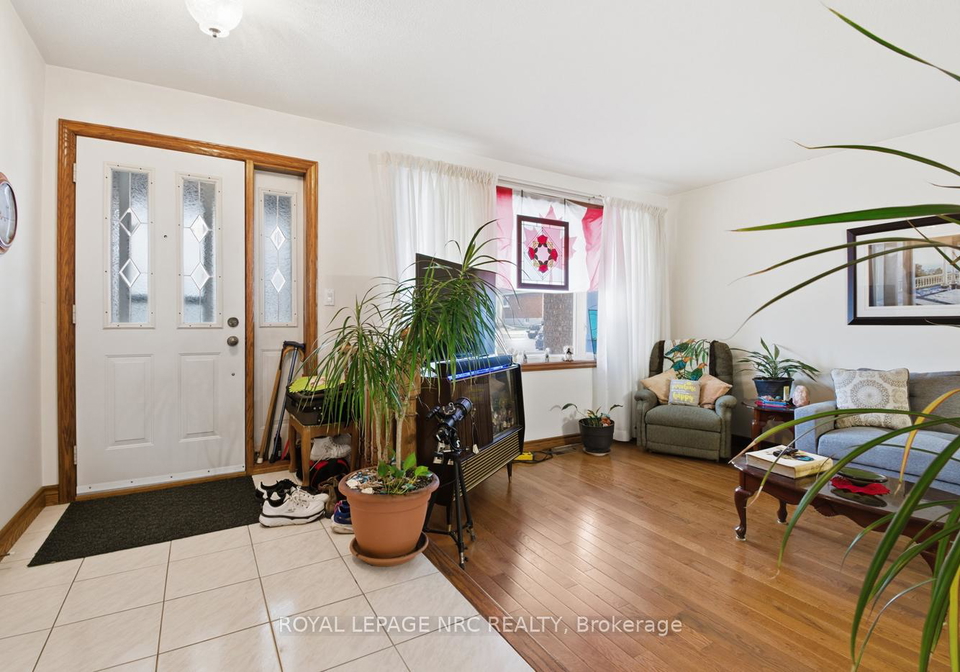 3-borden-avenue-port-colborne-ontario-x12685546