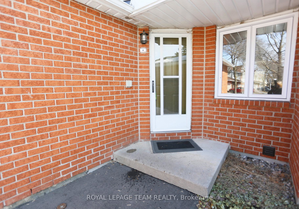 15-forestlane-private-overbrook-castleheights-and-area-ottawa-ontario-x12685618