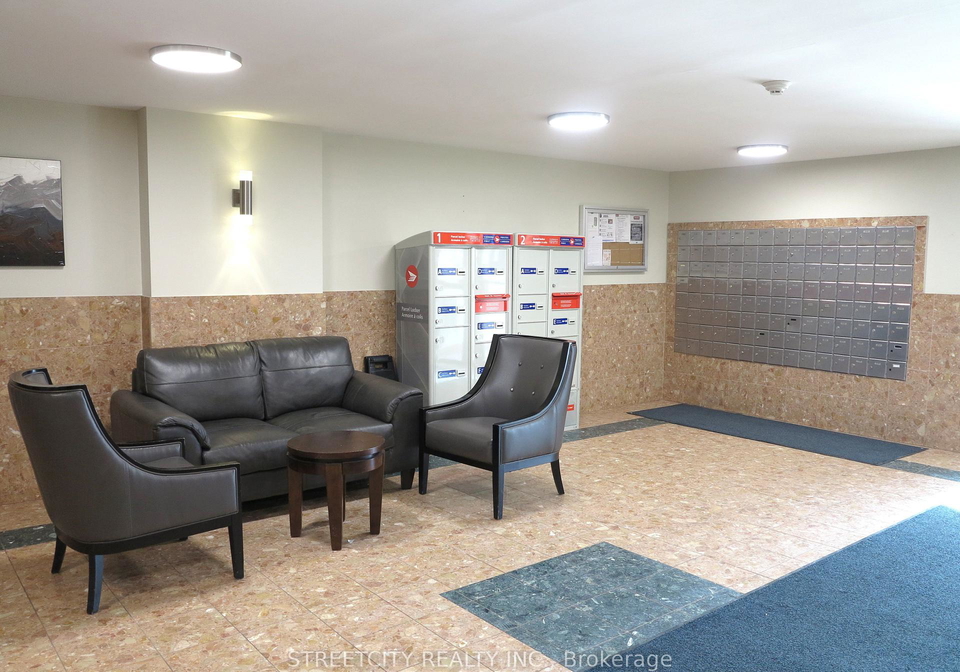 30-chapman-court-london-north-ontario-x12686012