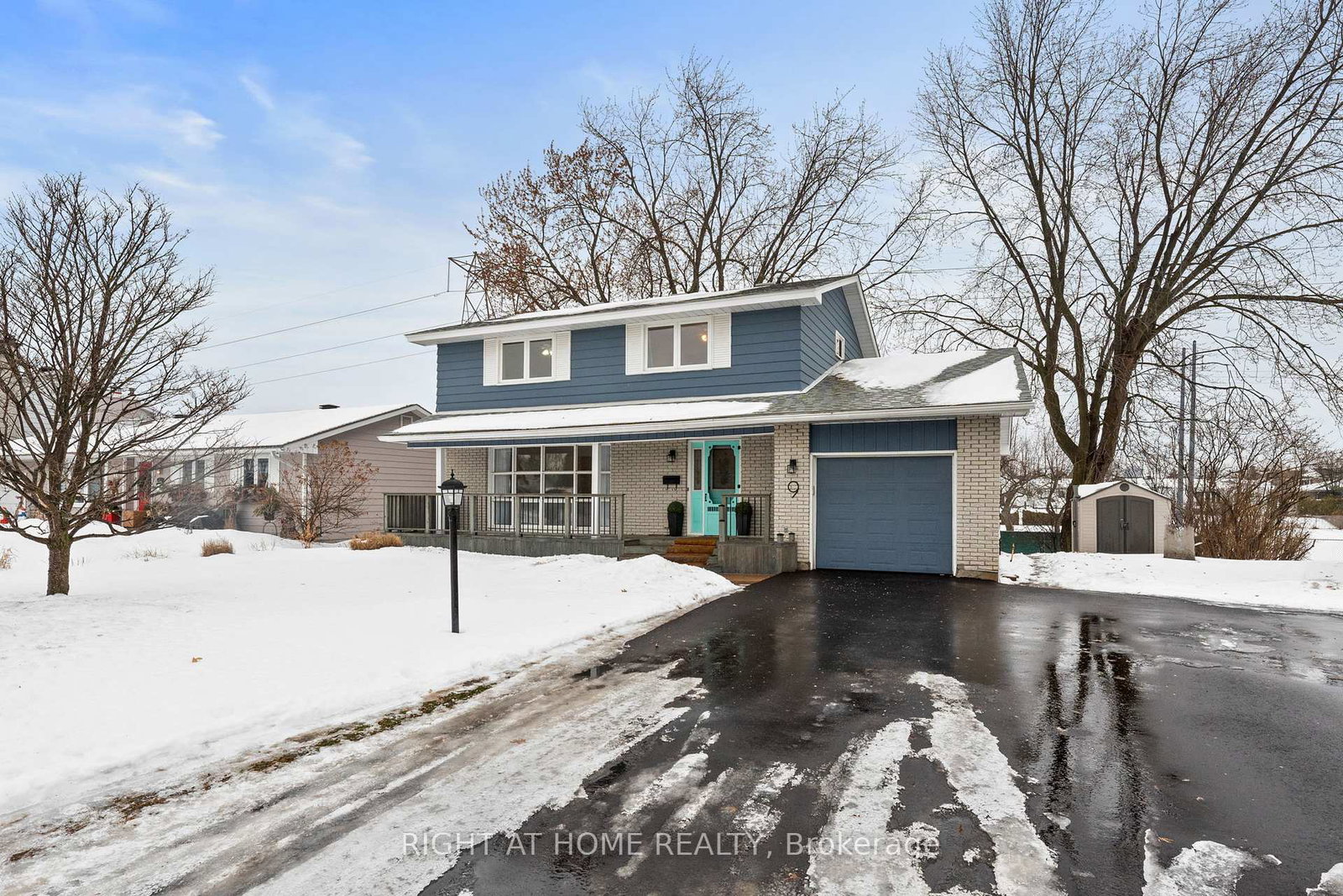 9-aurora-crescent-ottawa-ontario-x12686548