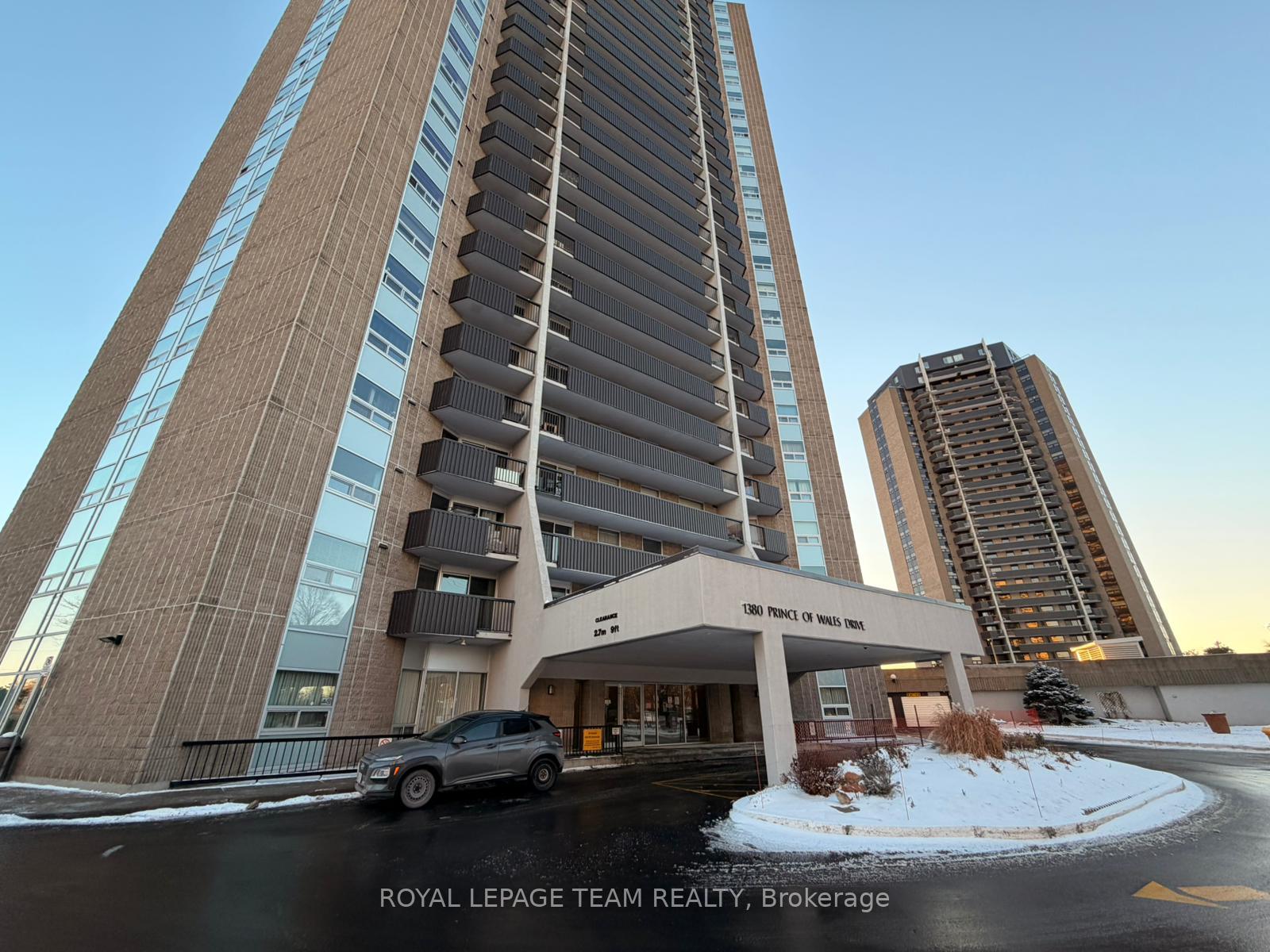 1380-prince-of-wales-drive-mooneys-bay-carleton-heights-and-area-ottawa-ontario-x12687026