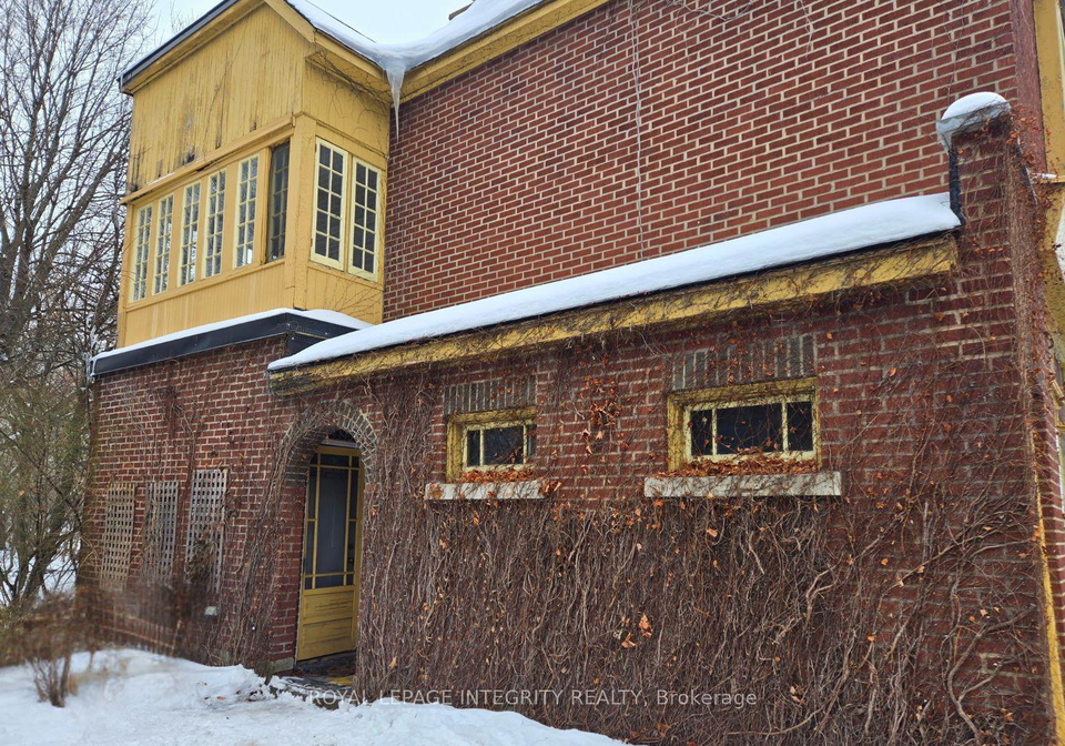 297-12-crichton-street-ottawa-ontario-x12687068