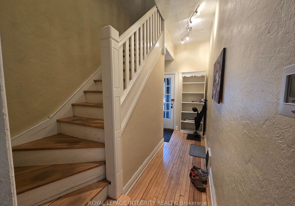 297-12-crichton-street-ottawa-ontario-x12687068