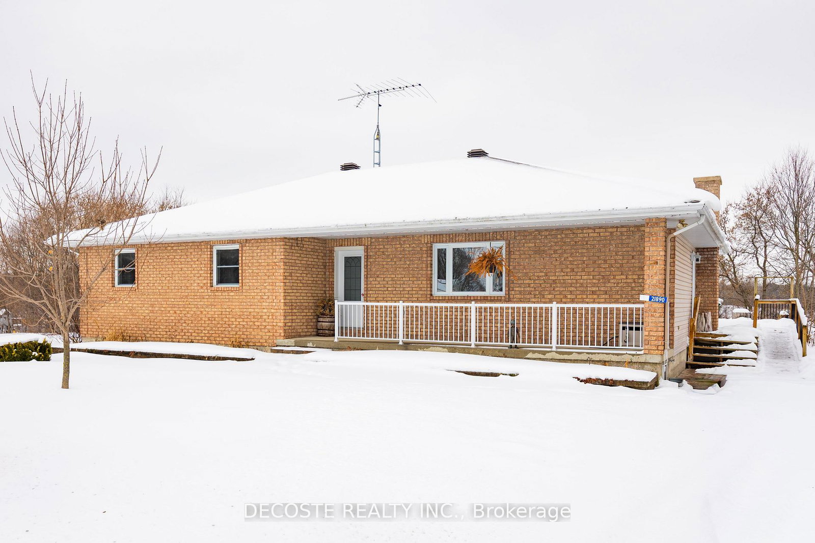 21890-county-10-road-north-glengarry-ontario-x12687958