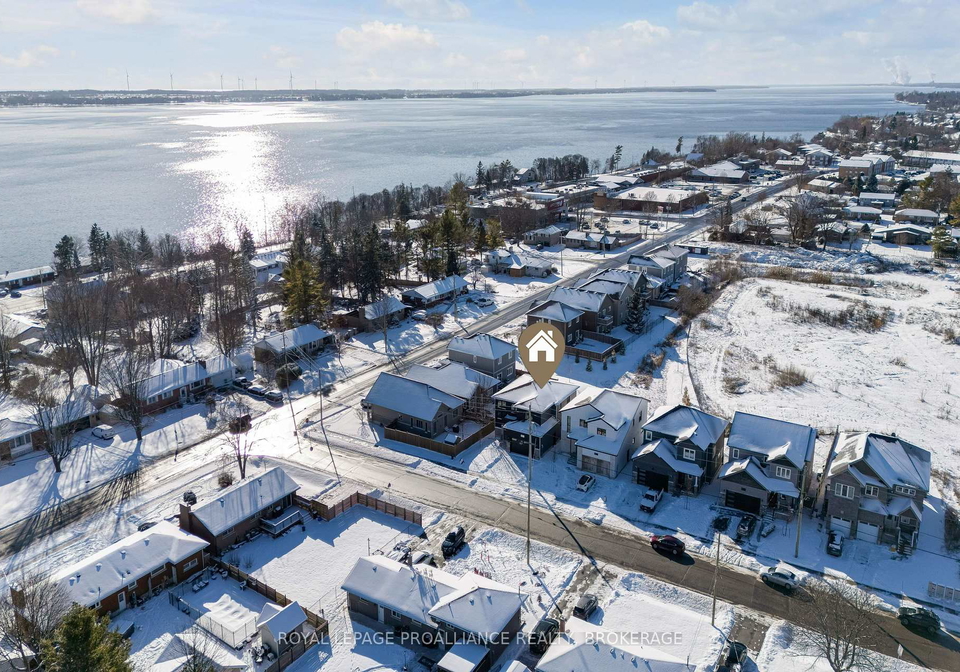 2-park-crescent-loyalist-ontario-x12688108