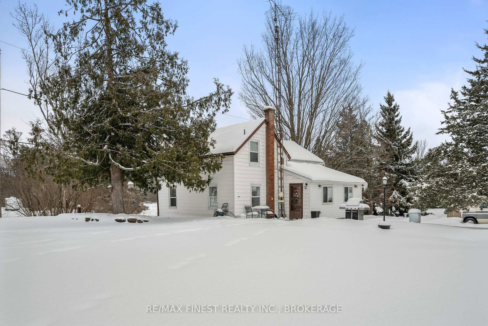 5593-perth-road-crescent-frontenac-ontario-x12688320