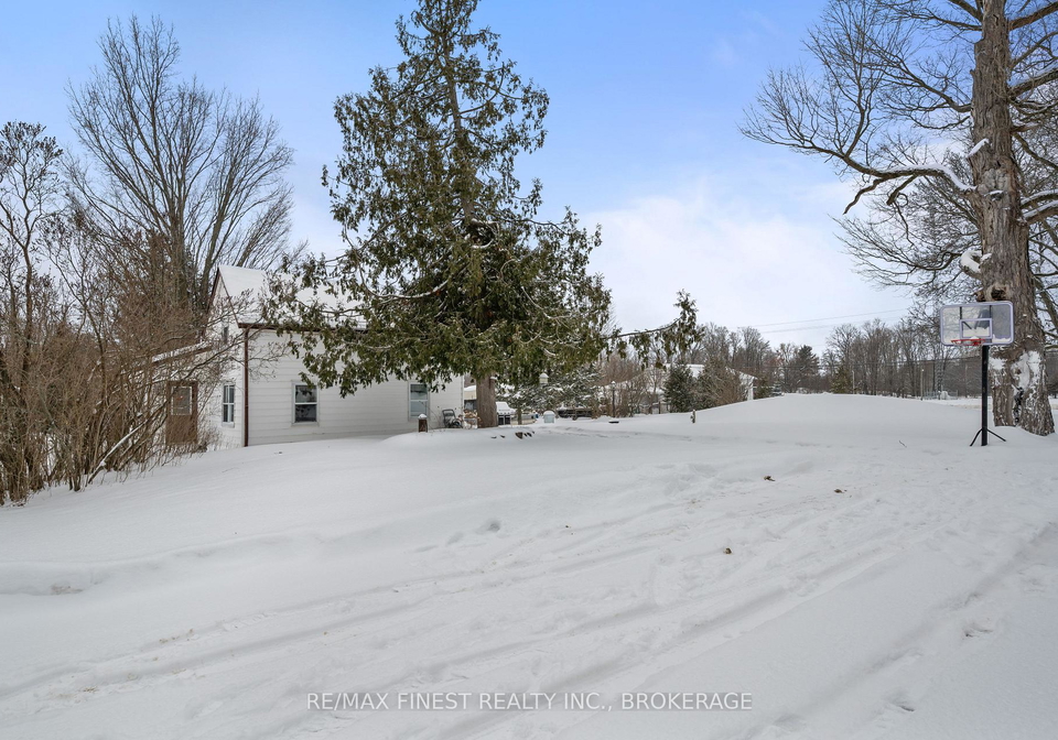 5593-perth-road-crescent-frontenac-ontario-x12688320