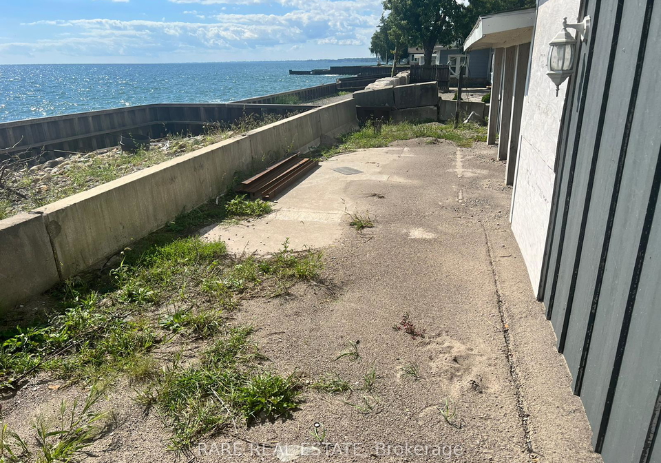18080-erie-shore-drive-chatham-kent-ontario-x12688494