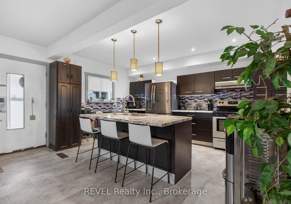 33-cozy-street-welland-ontario-x12689844