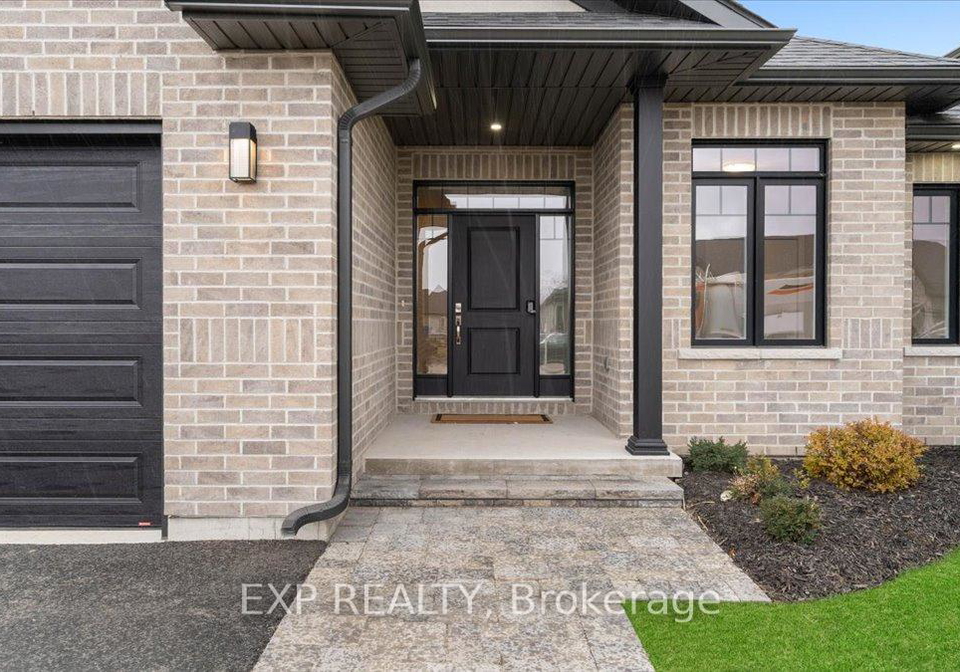 6-vaughn-court-belleville-ontario-x12690122