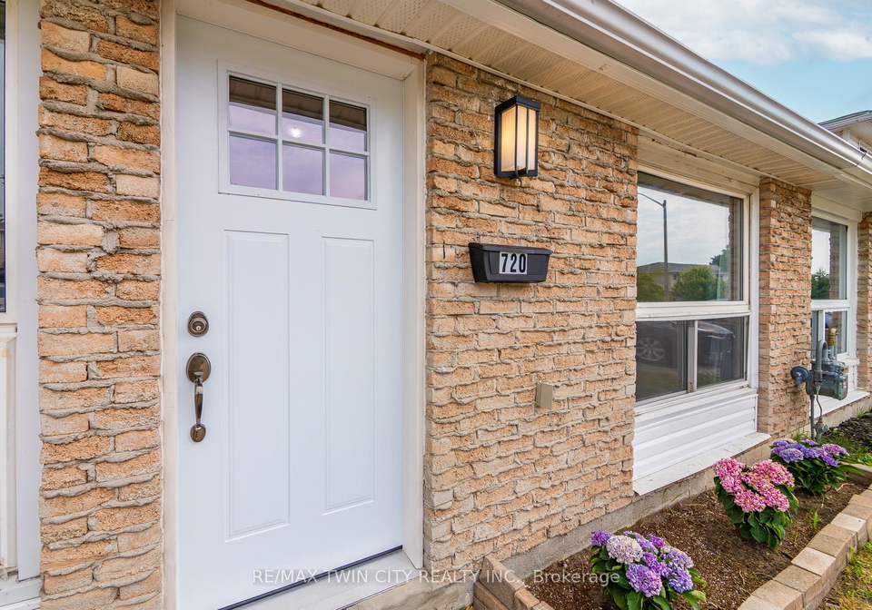 720-parkview-crescent-cambridge-ontario-x12690220