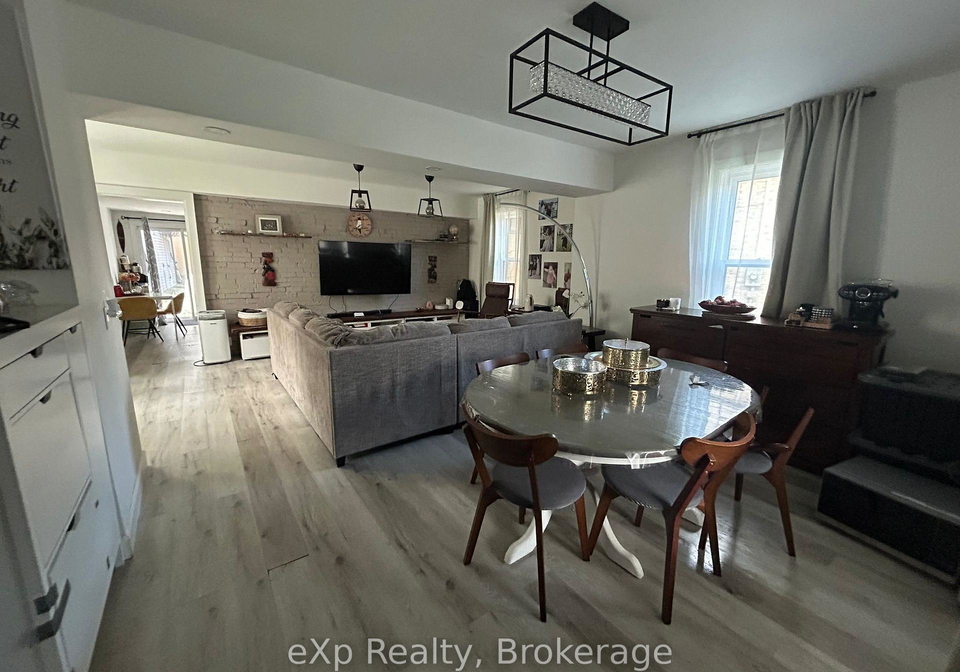 159-waterloo-street-kitchener-ontario-x12690556