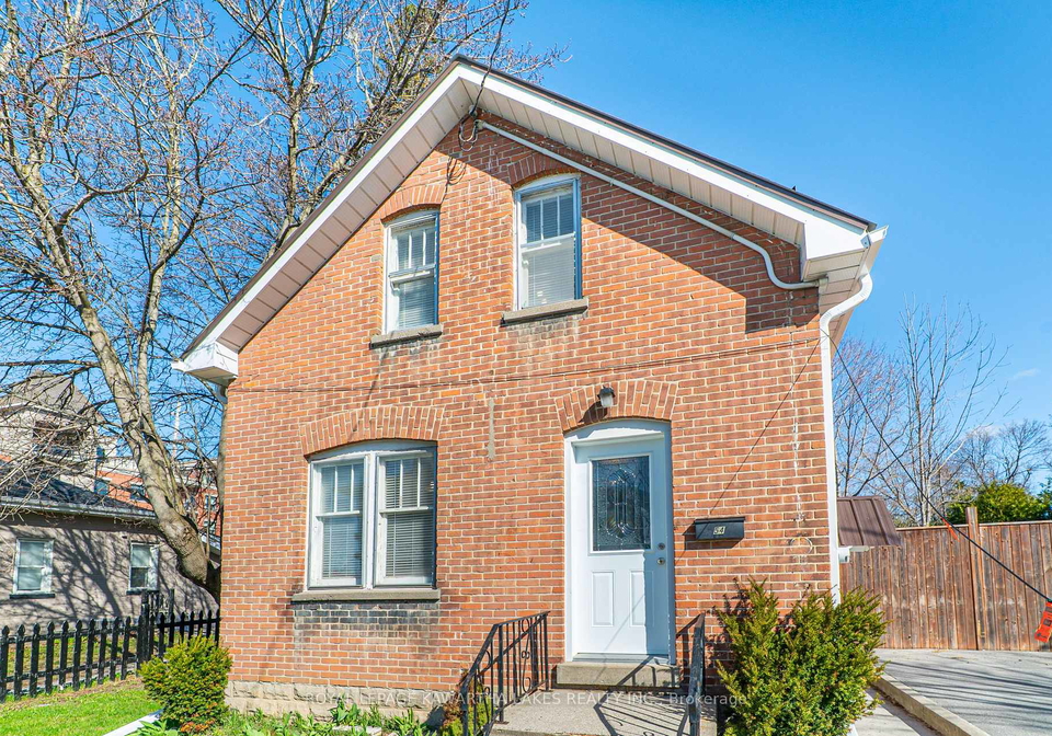 54-glenelg-street-w-kawartha-lakes-ontario-x12691070