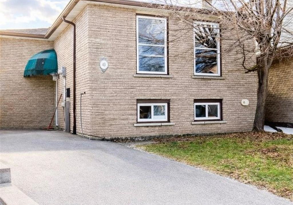 40-jamie-ann-court-hamilton-ontario-x12691118