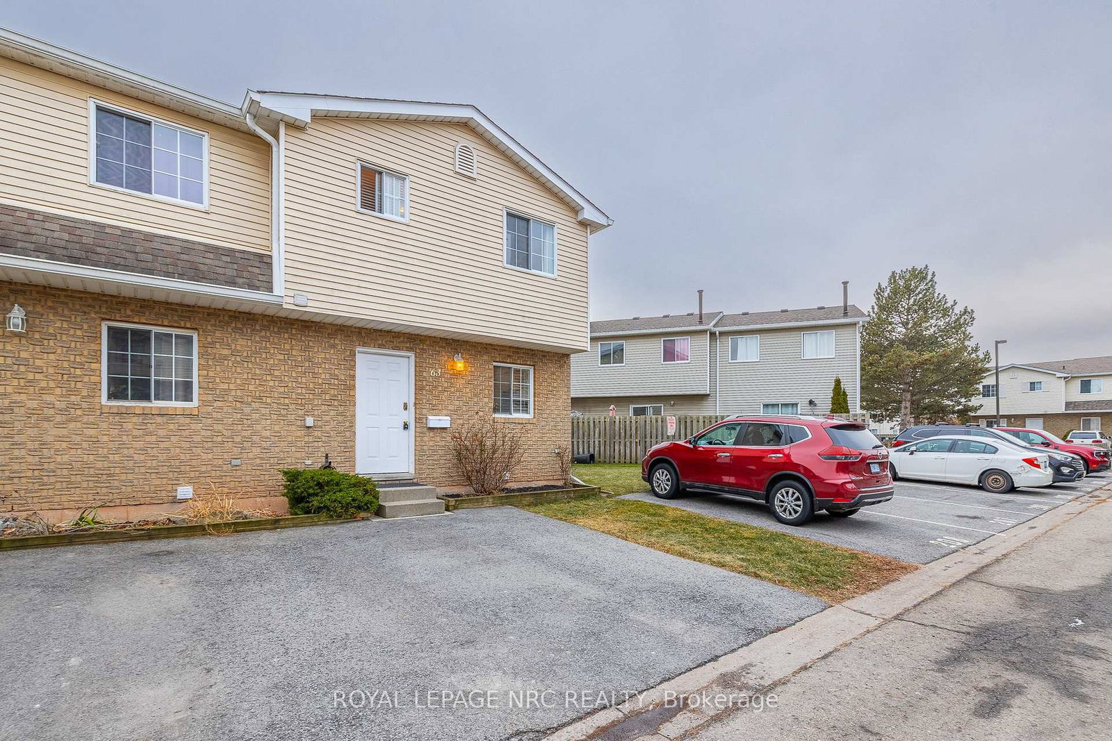 8136-coventry-road-niagara-falls-ontario-x12691172