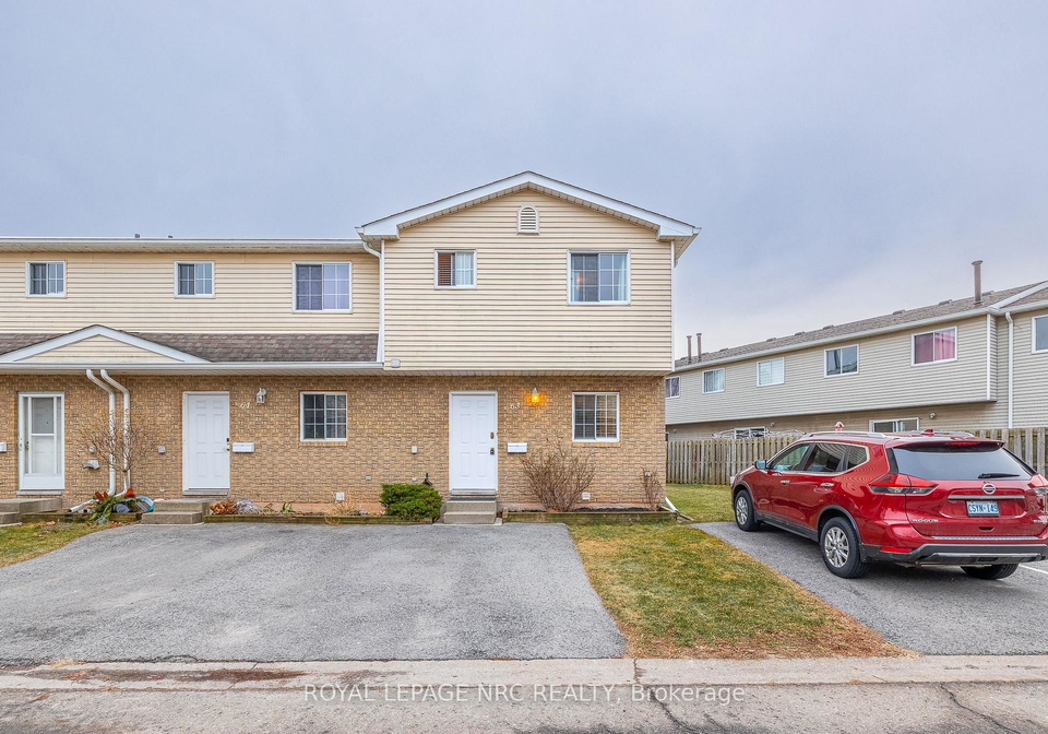 8136-coventry-road-niagara-falls-ontario-x12691172