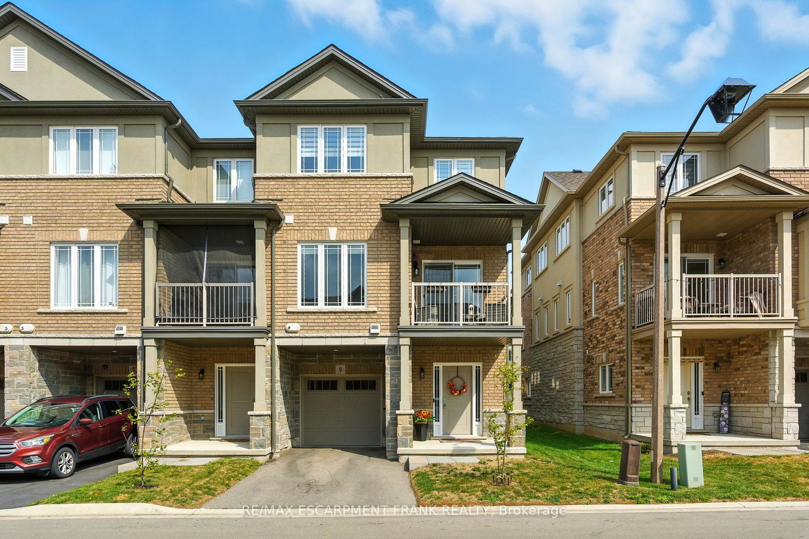 9-laguna-village-crescent-hamilton-ontario-x12691912