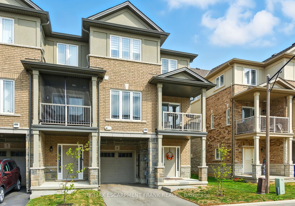 9-laguna-village-crescent-hamilton-ontario-x12691912