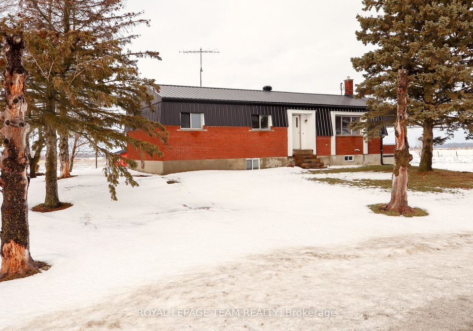 12121-liscumb-road-north-dundas-ontario-x12692396