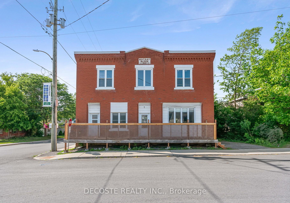 1-mechanic-street-e-north-glengarry-ontario-x12692726